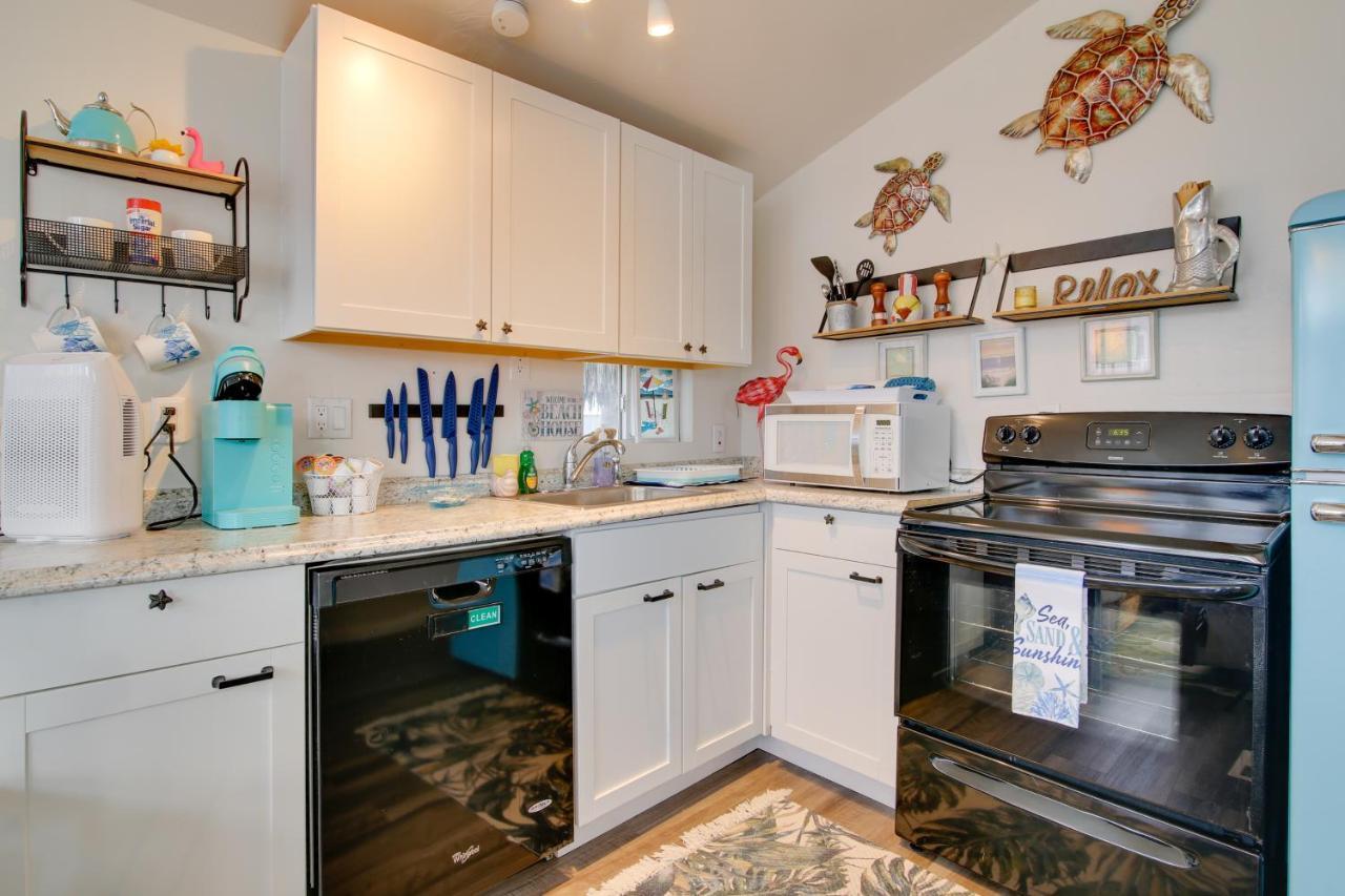 Cozy Waterfront Port Isabel Cottage With Deck! Exterior photo