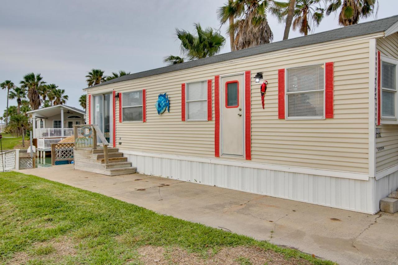 Cozy Waterfront Port Isabel Cottage With Deck! Exterior photo