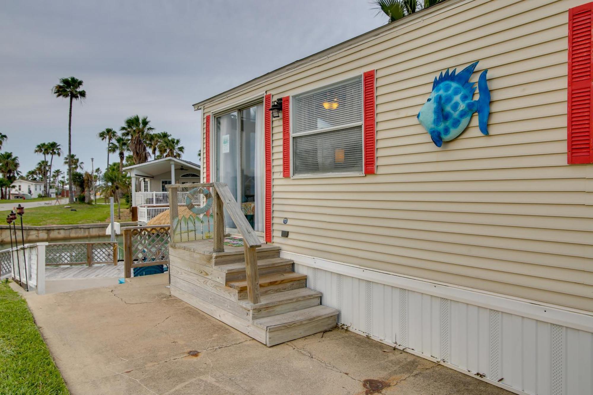 Cozy Waterfront Port Isabel Cottage With Deck! Exterior photo